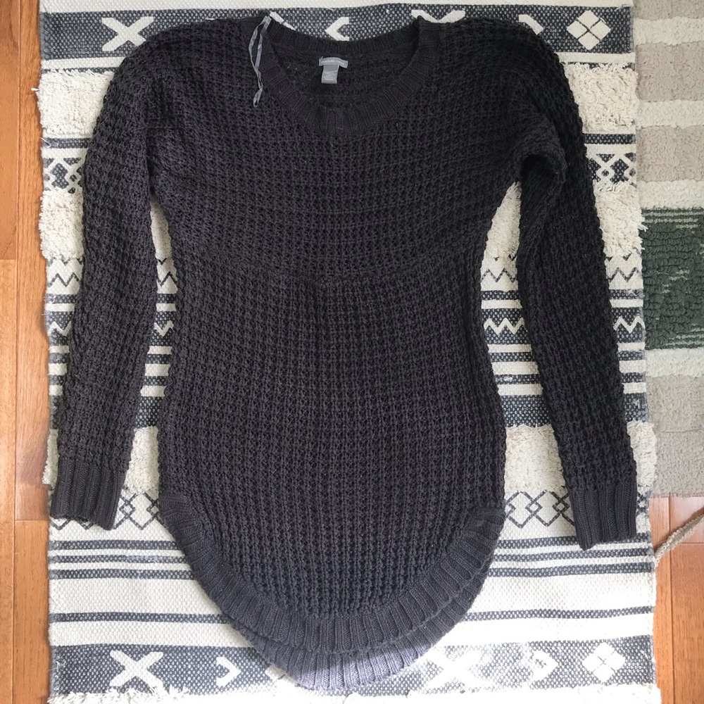Scoop neck sweater
